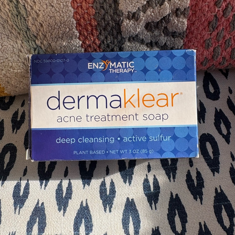 New in Box Sealed Dermaklear Acne Treatment Soap